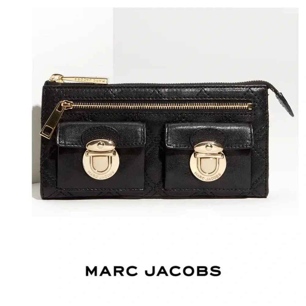 Marc Jacobs Zip Clutch Wallet